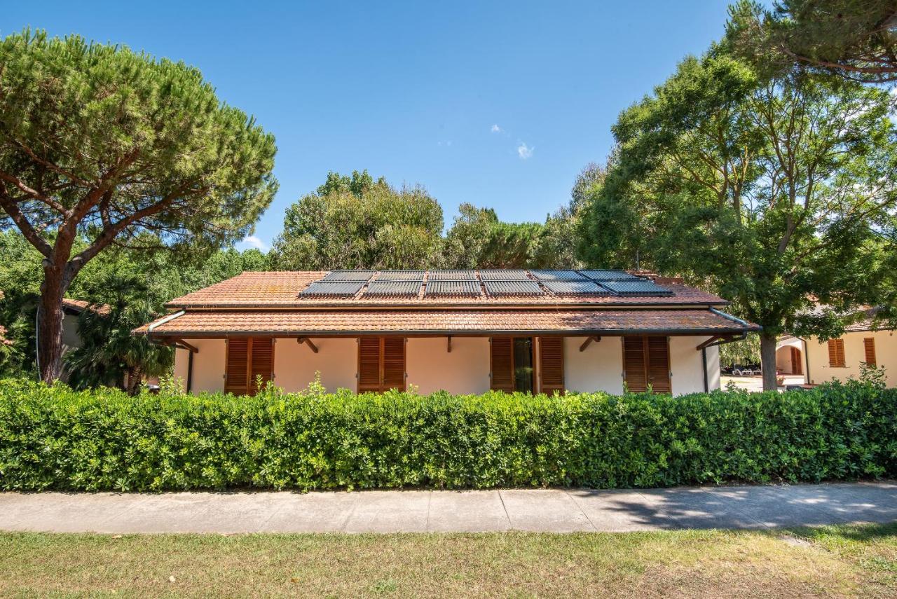 Ghiacci Vecchi Residence Venturina Terme Exterior foto